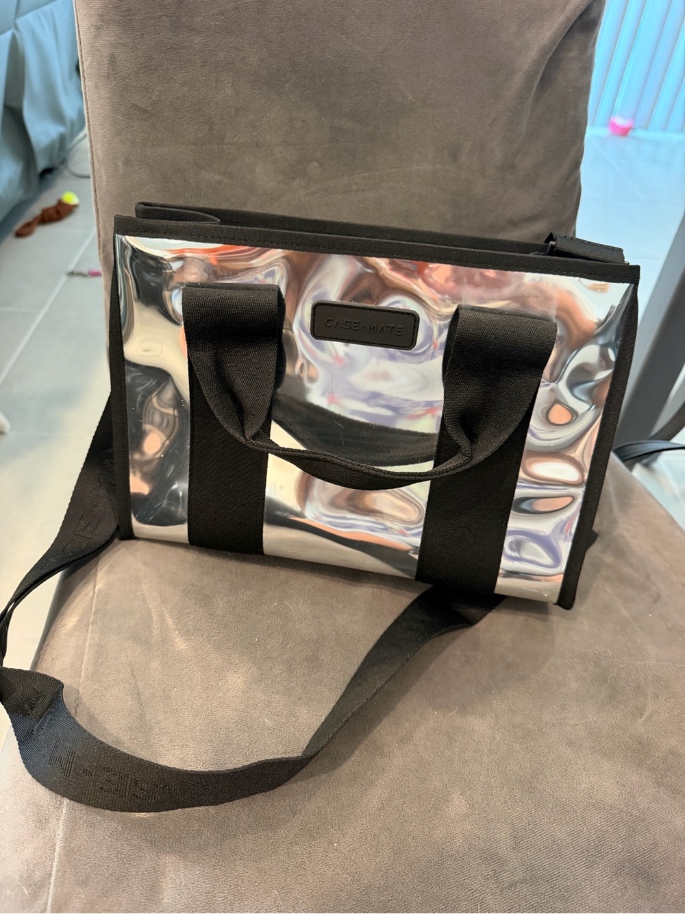 case-mate Silver Tote with Black Straps